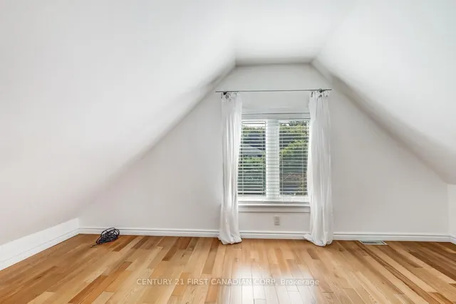 103 Edward St, London South 4