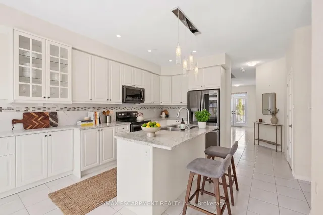 35 Royal Coachman Way, Hamilton 5