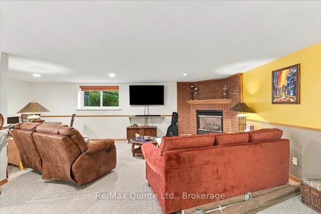 136 Bernard Long Rd, Quinte West 5
