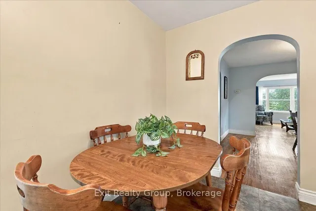 5 Charlotte St, Quinte West 5