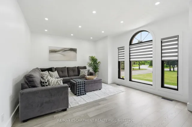 2 CURRIE Dr, Puslinch 2