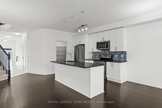 547 Rioja St, Ottawa 5