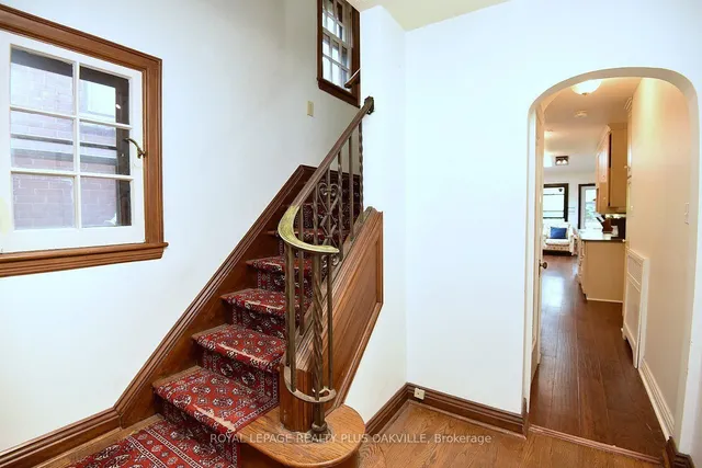 1236 King St, Hamilton 5