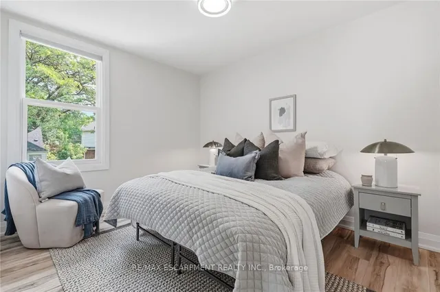 117 West 5th St, Hamilton 4