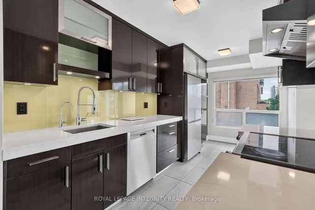 545 St Laurent Blvd #302, Ottawa 5