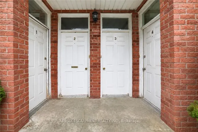 26 Renfrew St, Haldimand 4