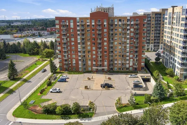 120 Grant Carman Dr #802, Ottawa 2