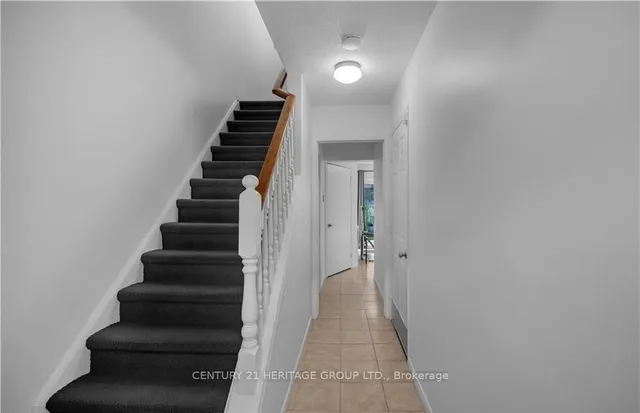 52 Harris Ave #D, Brantford 4