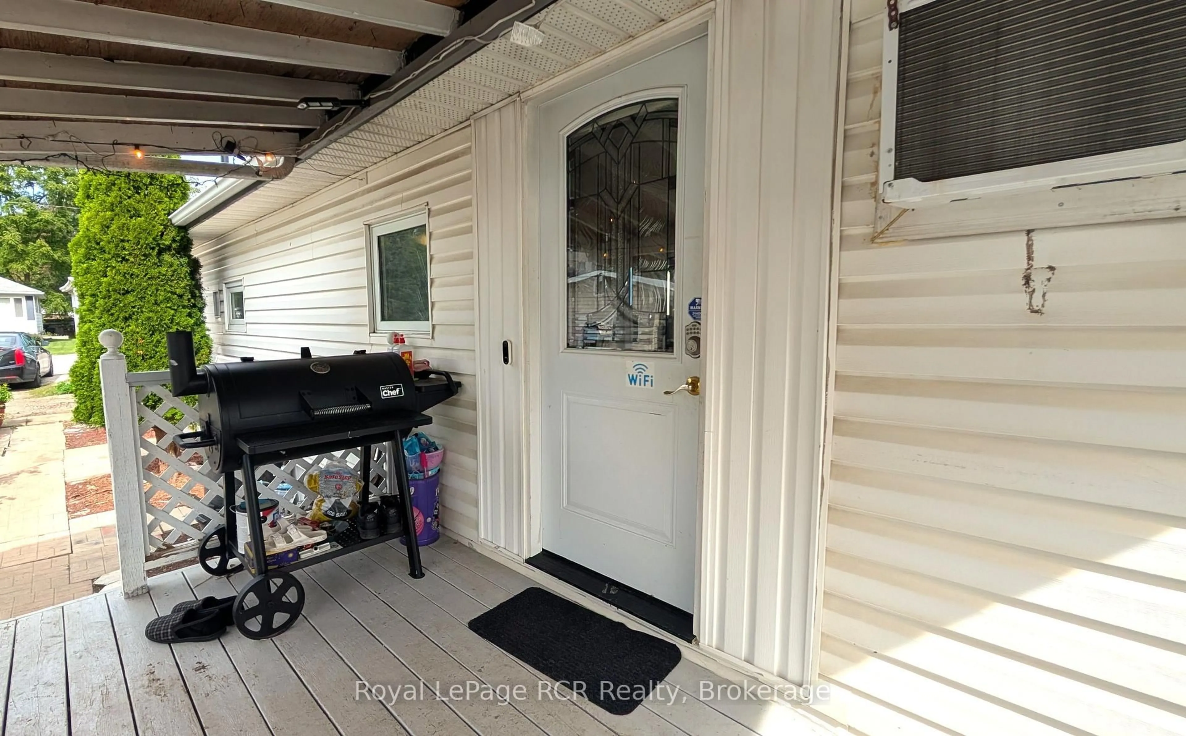 trreb/IMG-X13806032_3dba2206-d0ae-48e6-b9bc-f890dce45f3d-l.jpg