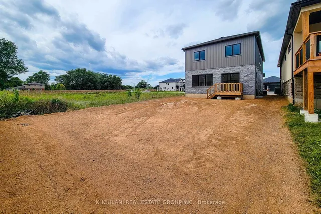 8898 Angie Dr, Niagara Falls 4