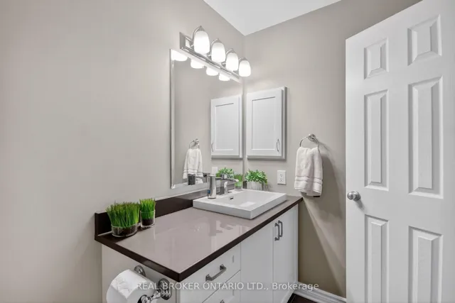 701 B Sue Holloway Dr #33, Ottawa 3