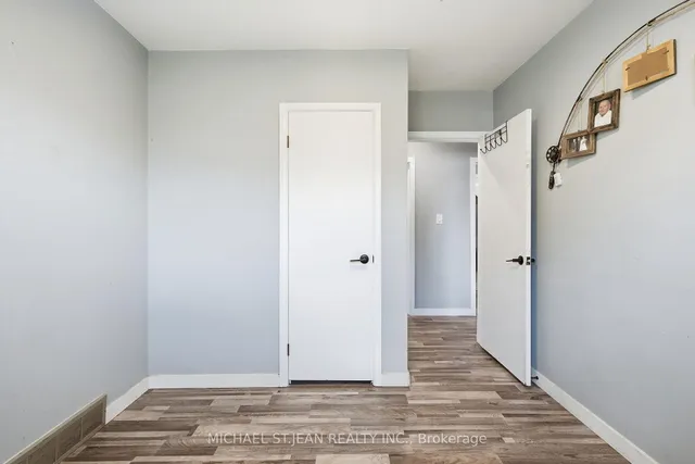 287 Santone Ave, Welland 1