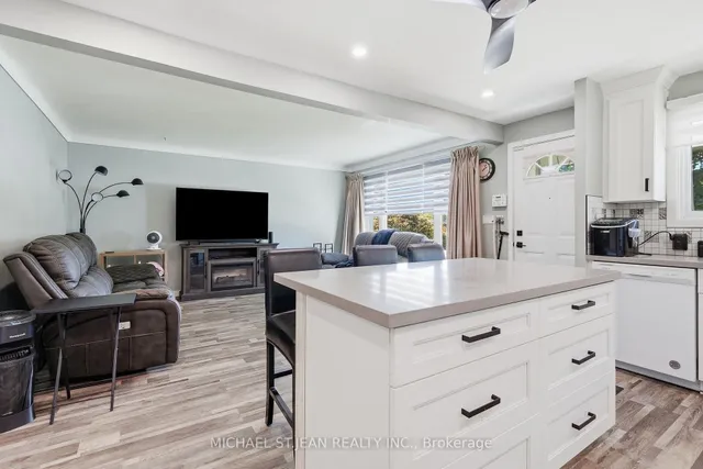 287 Santone Ave, Welland 4