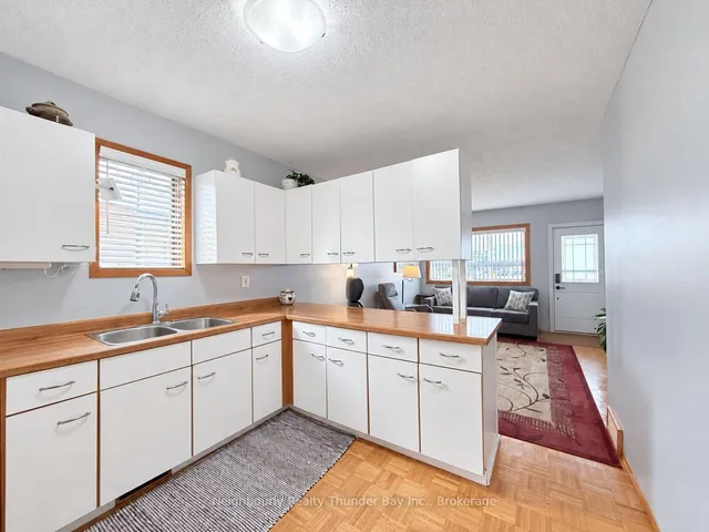 27 Algonquin Ave, Thunder Bay 5