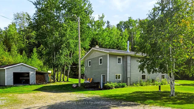475 Essex Rd, Kenora 4