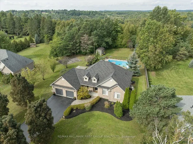 33 Deerfield Dr, Hamilton Township 2