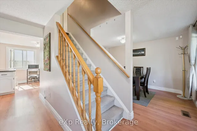 1 Chesterton Lane, Guelph 5