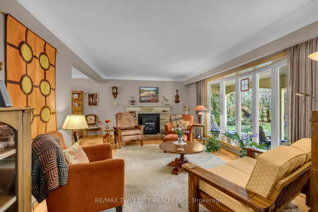 398 Bishopsgate Rd, Brant 3