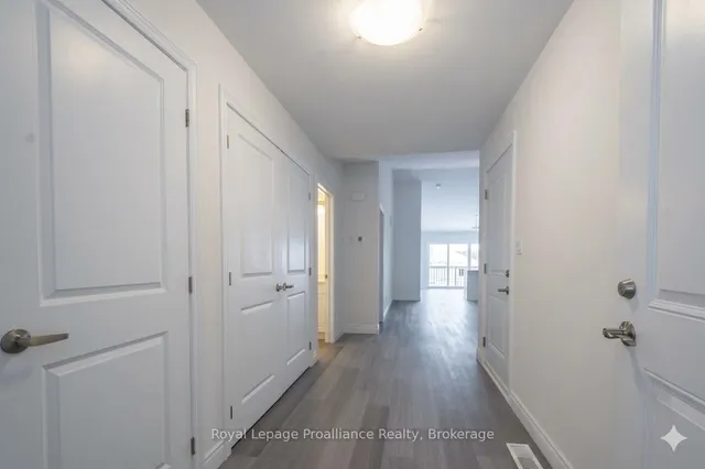 121 Farrington Cres, Prince Edward County 2