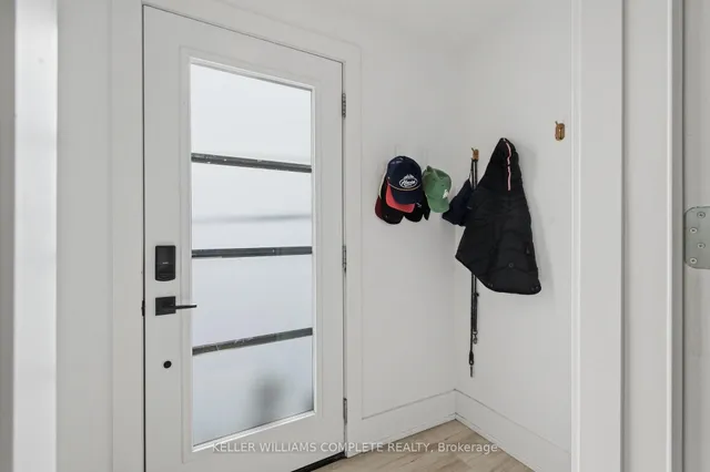409 Ontario St, Grimsby 3