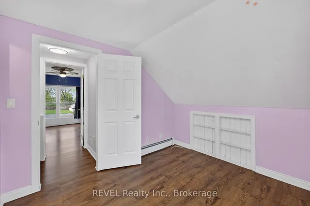 15 Phipps St, Fort Erie 3