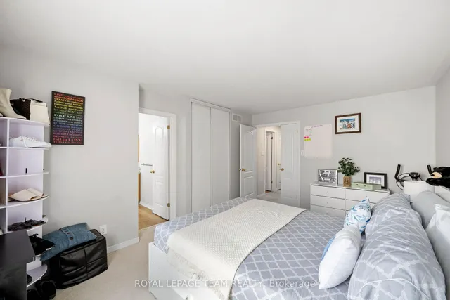 5953 Pineglade Cres, Ottawa 4