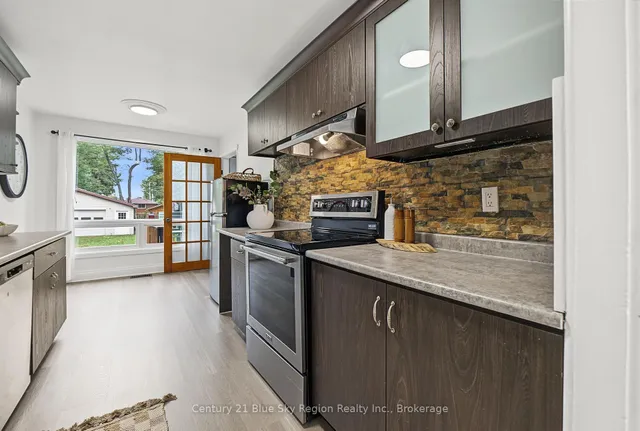 23 MARTIN St, North Bay 5