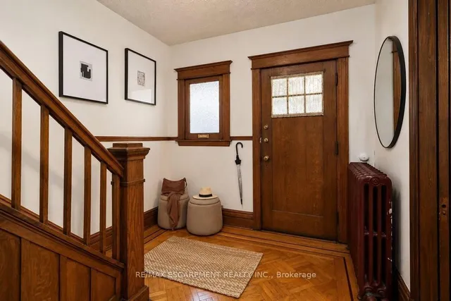 61 Garfield Ave, Hamilton