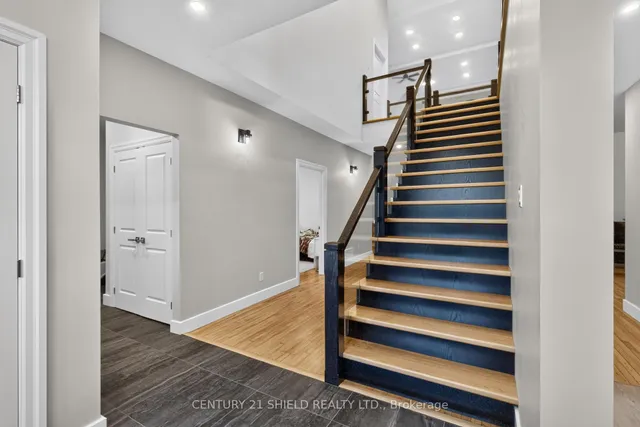 12 Maple St, South Glengarry 5