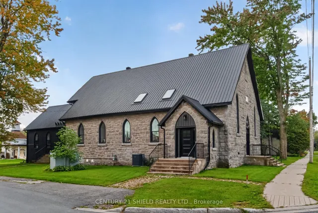 12 Maple St, South Glengarry 2