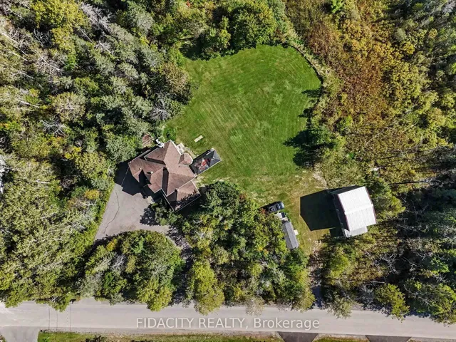 88 Constance Lake Rd, Ottawa 3