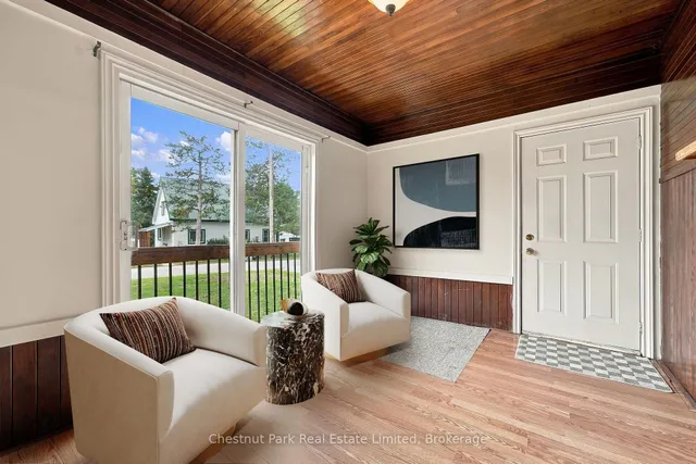 10 Northport St, Prince Edward County 5