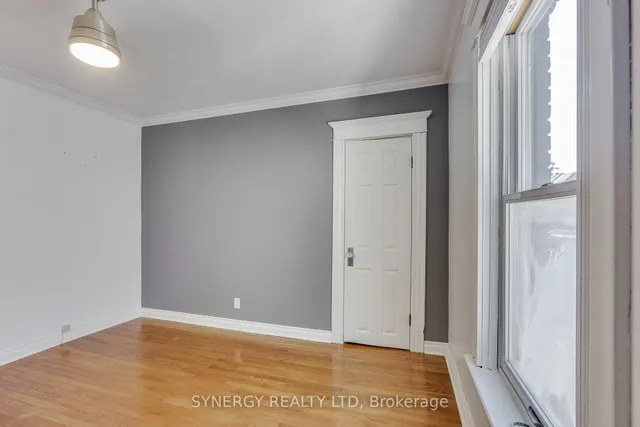 2 Erie Ave, London South 5