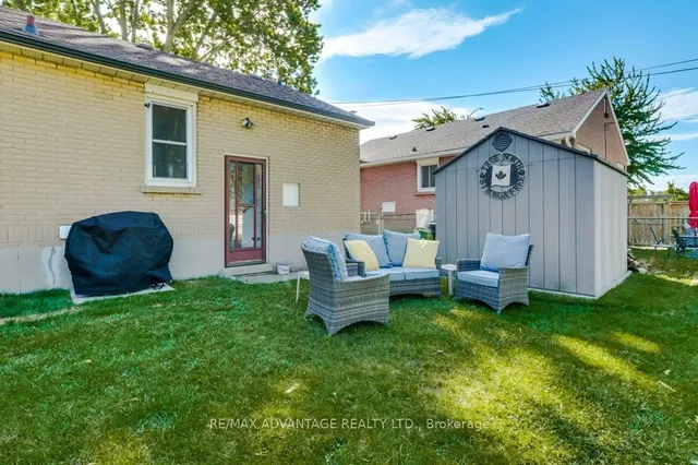 319 Manitoba St, London East 3