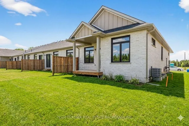 32 Dearing Dr, South Huron 3