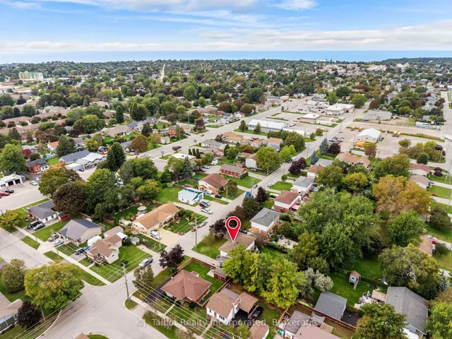 313 Cambridge St, Goderich 3