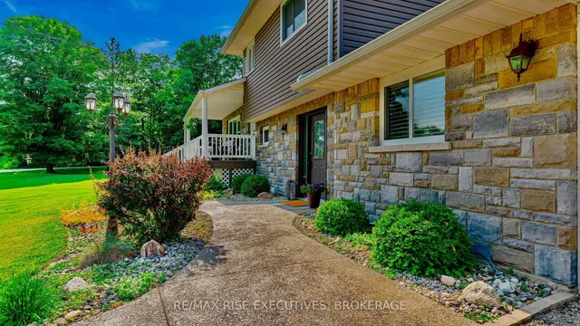 208 Back St, Leeds and the Thousand Islands 5