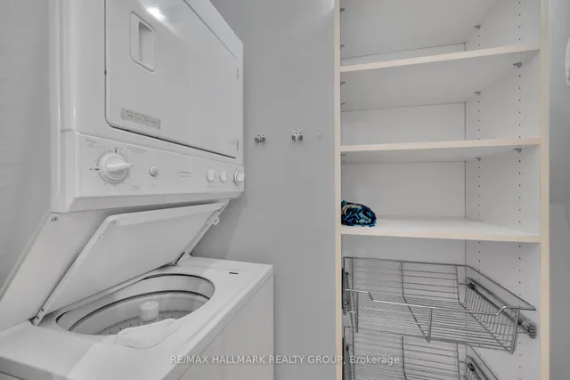 260 Besserer St #203, Ottawa 2