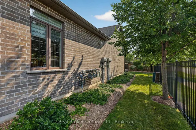 247 Munnoch Blvd #24, Woodstock 5