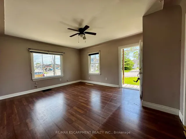 89 Lincoln Ave, St. Catharines 4