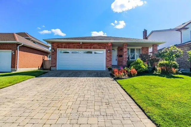 83 Martinet Ave, London East 2
