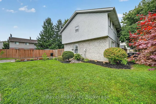995 Cree Ave, Woodstock 2