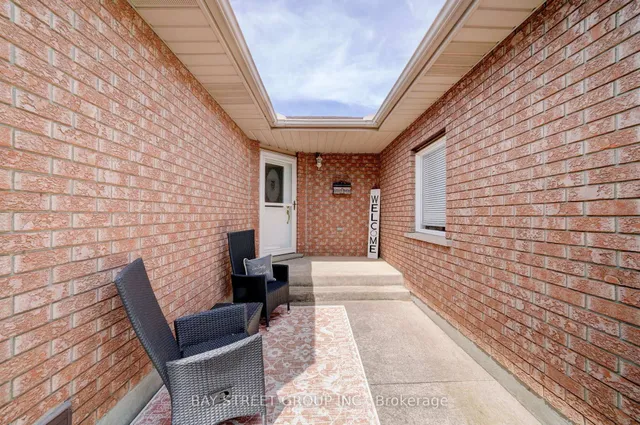 8223 MARCON St, Niagara Falls 3