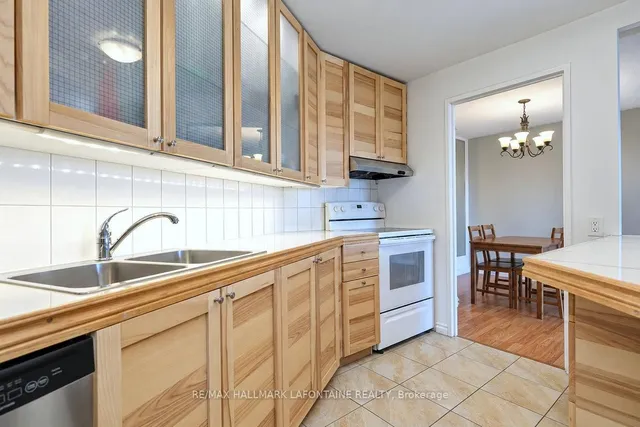 1171 Ambleside Dr #2205, Ottawa 5