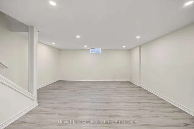 125 Bay St #7, Woodstock 4