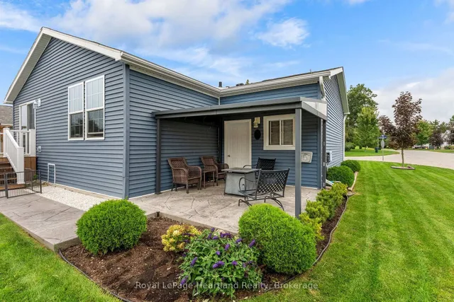 24 Kellestine Dr, Strathroy-Caradoc 3