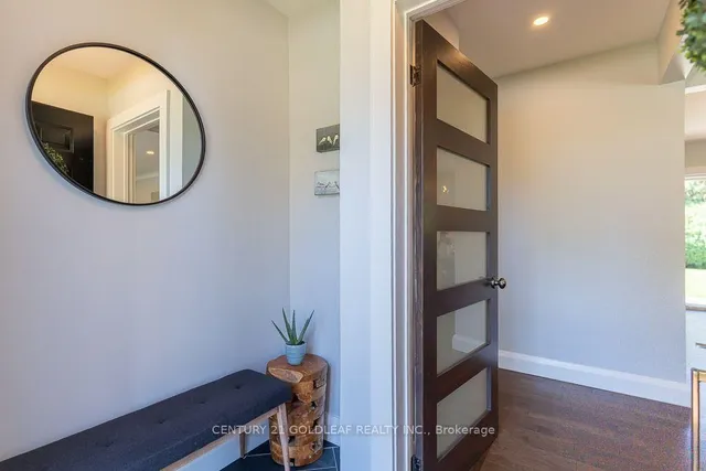 27 Roundhay Dr, Ottawa 3