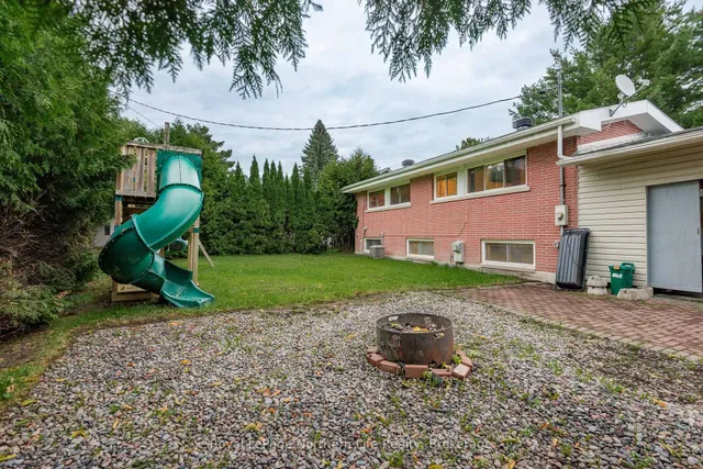 763 Eastwood Ave, North Bay 2