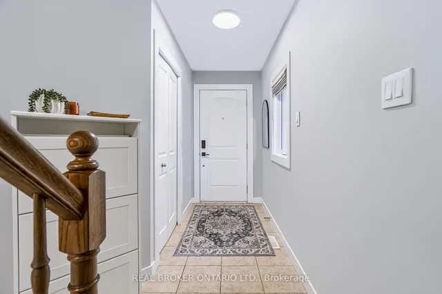 78 Songbird Private, Ottawa 2