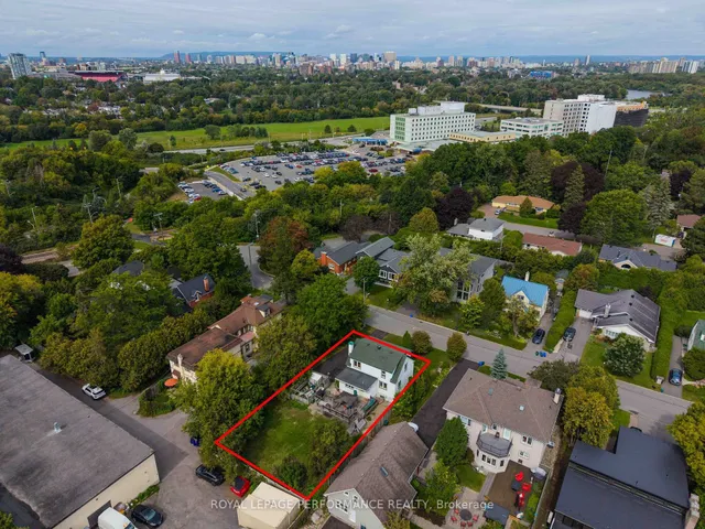140 Billings Ave, Ottawa 4